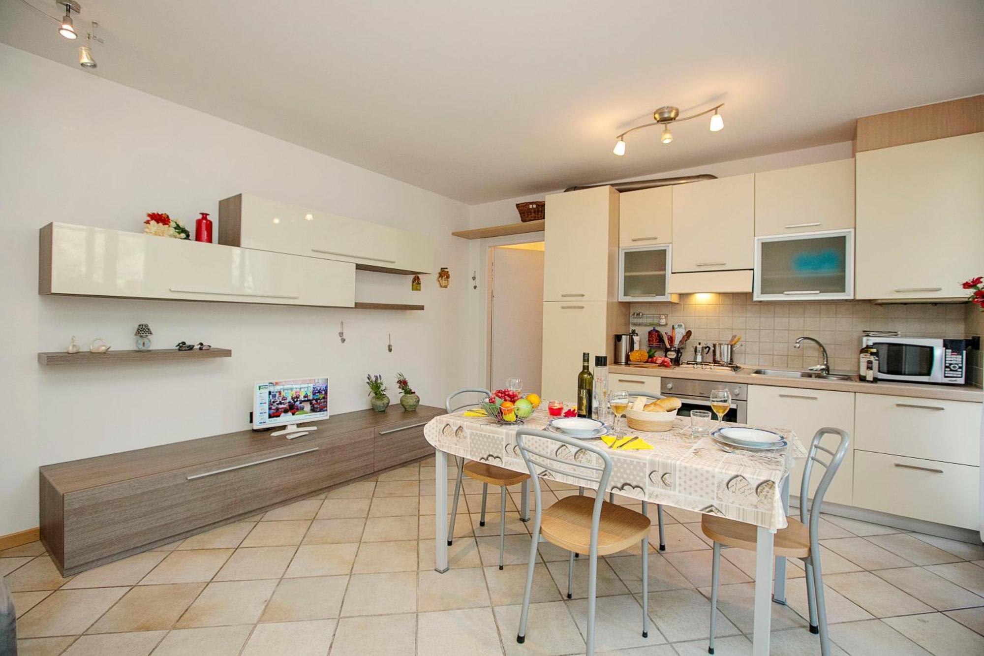 Appartamento Lara - Happy Rentals Riva del Garda Exterior photo